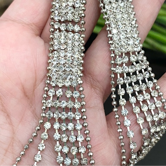 Vintage Unsigned Pavé Clear Rhinestones Drop Fringe Runway Statement Earrings - Picture 12 of 13